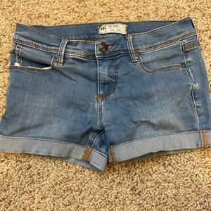 Free People Cuffed denim jean shorts size 25